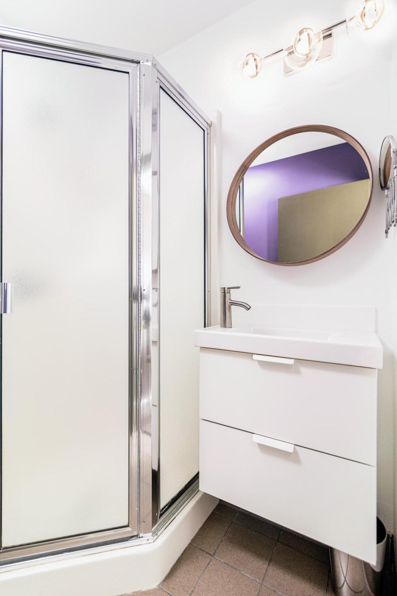 Silverbow Inn & Suites Джуно Экстерьер фото