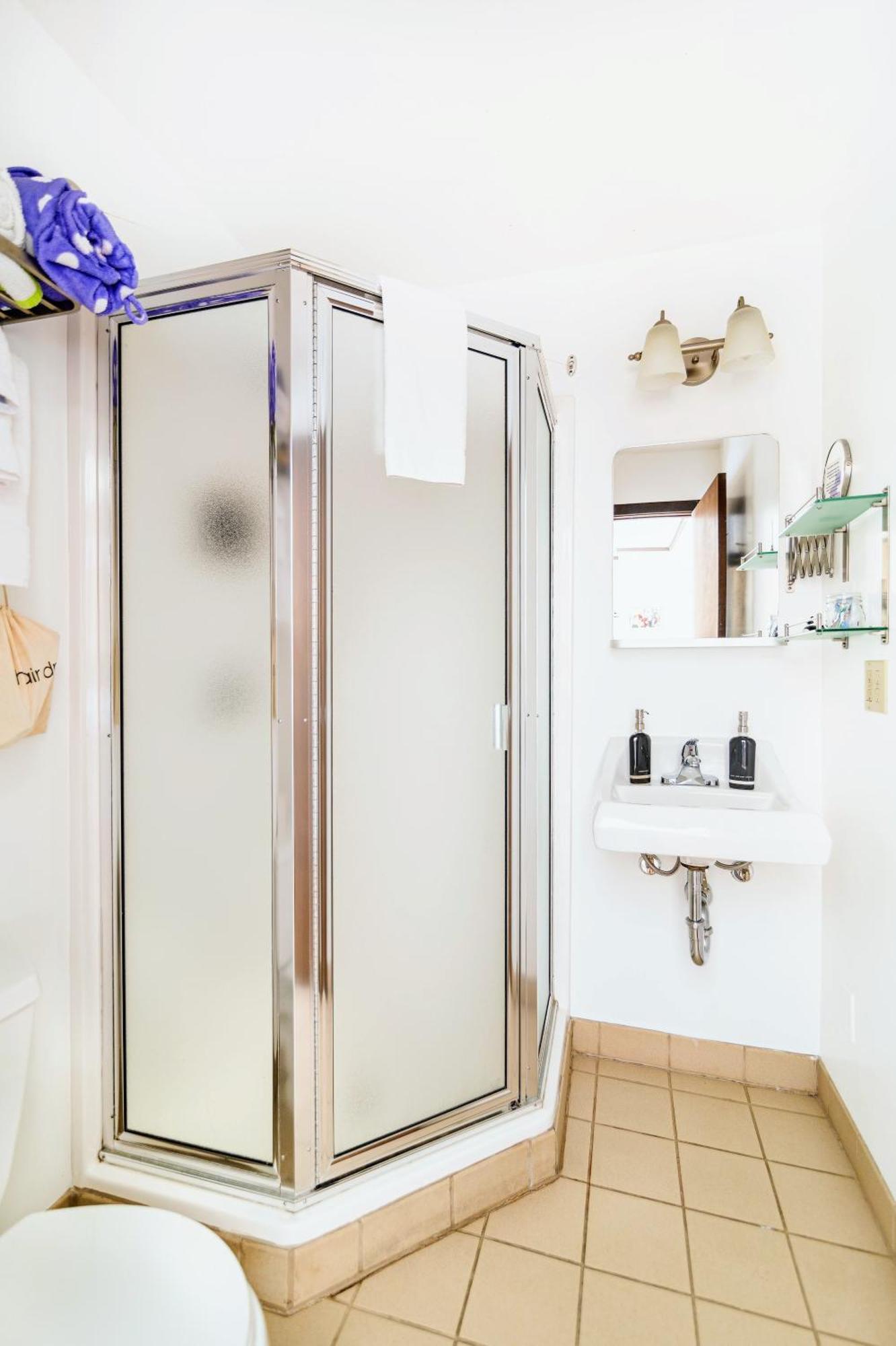 Silverbow Inn & Suites Джуно Экстерьер фото