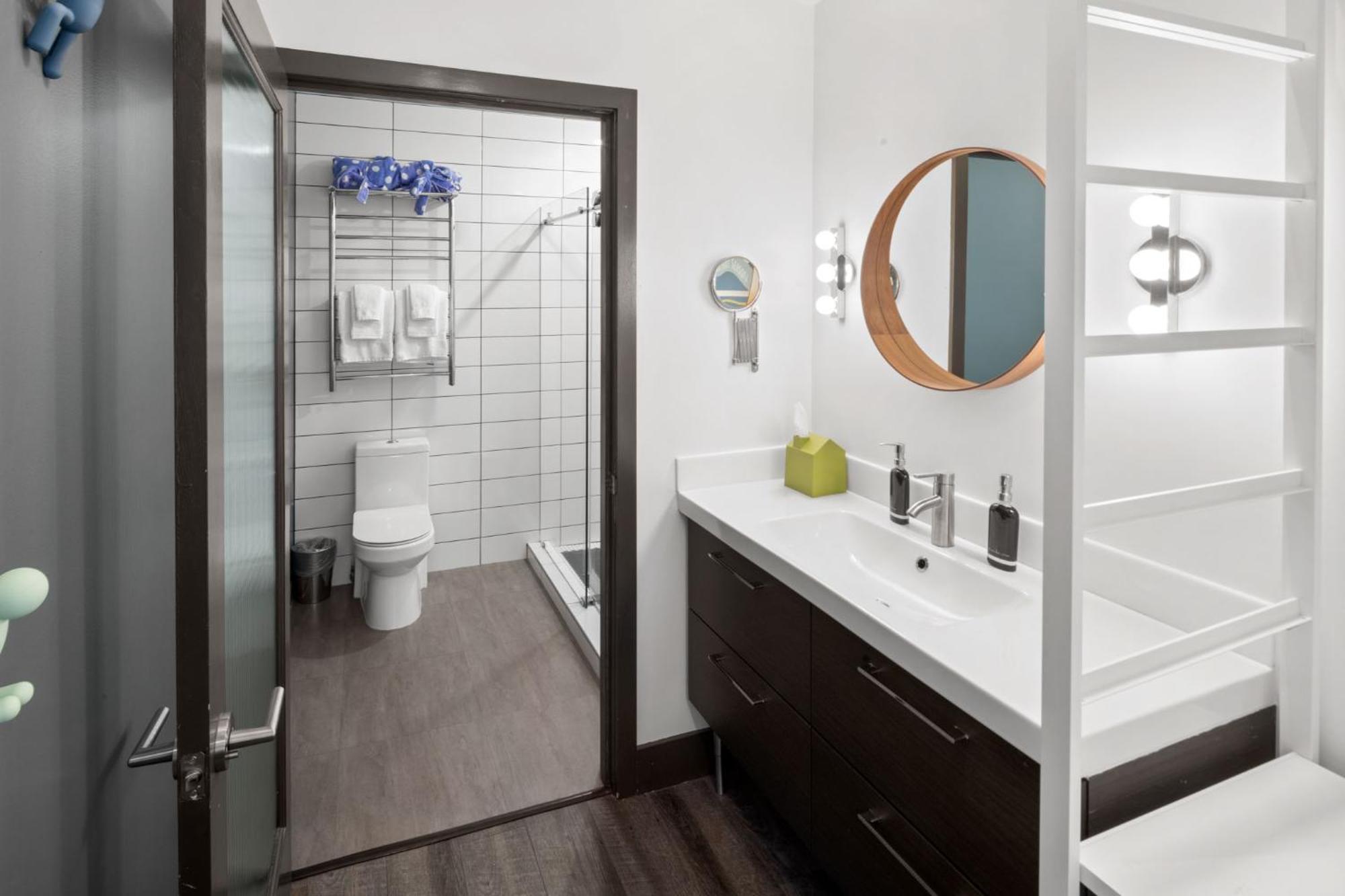 Silverbow Inn & Suites Джуно Экстерьер фото