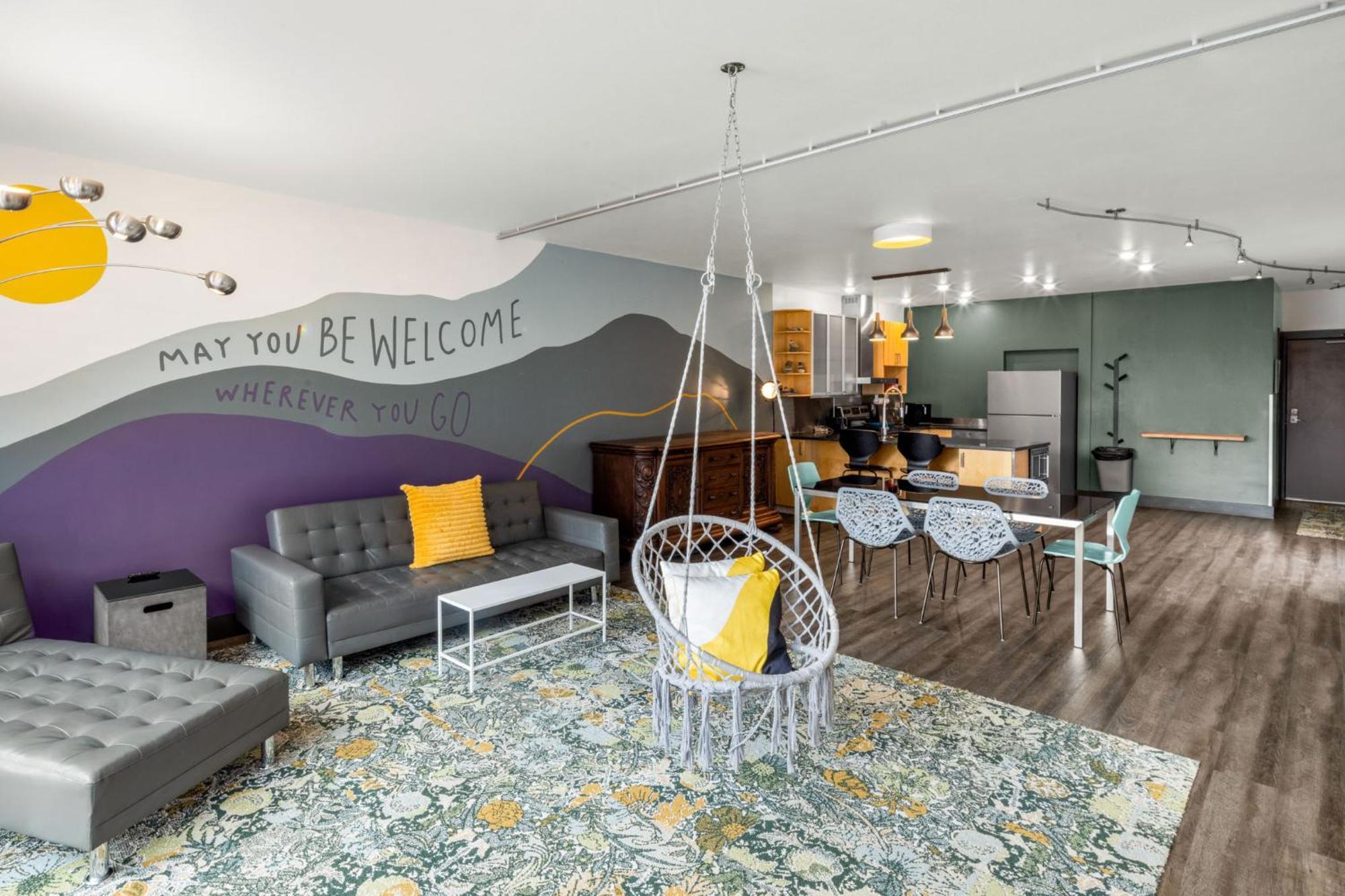 Silverbow Inn & Suites Джуно Экстерьер фото