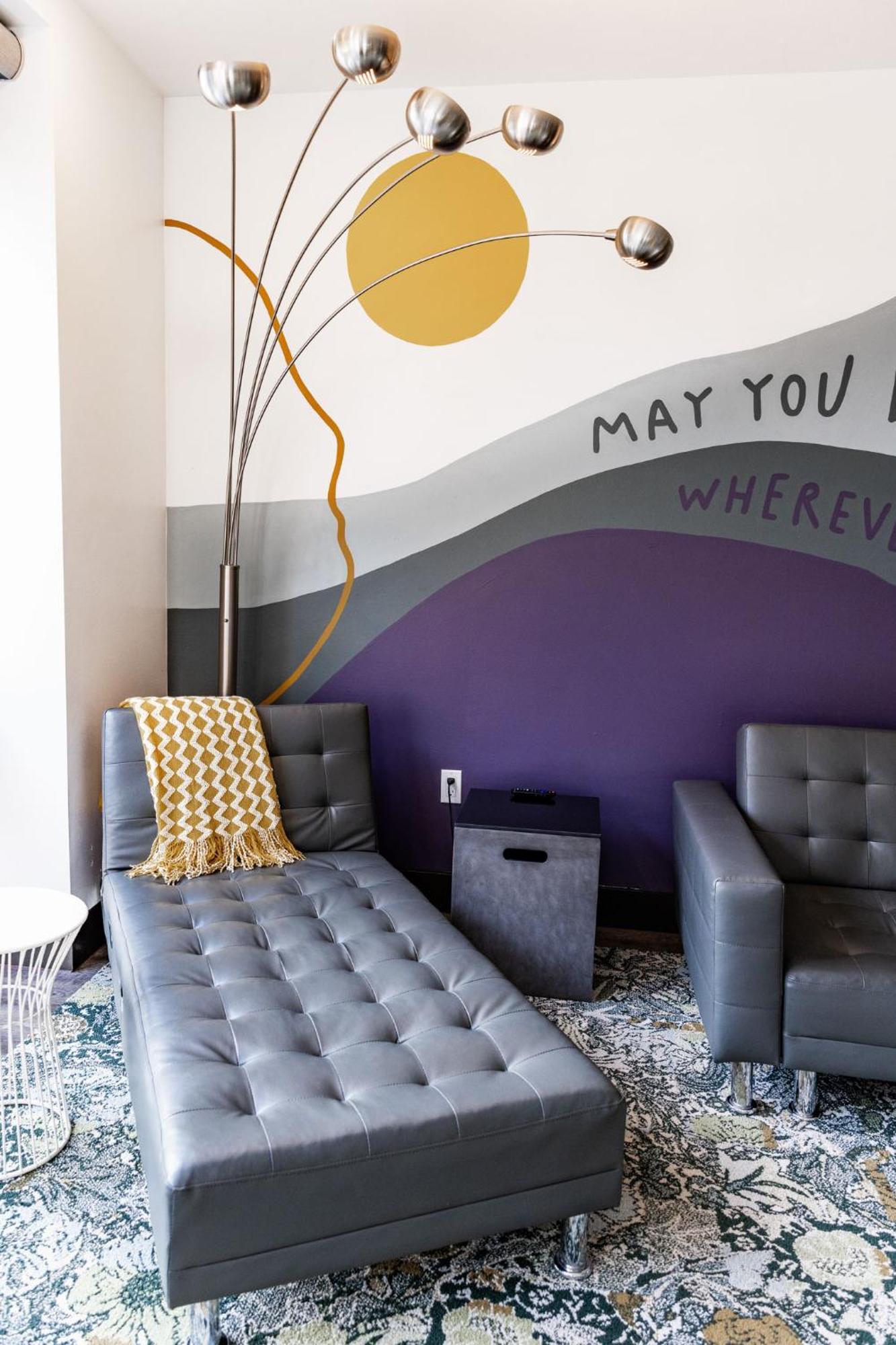 Silverbow Inn & Suites Джуно Экстерьер фото