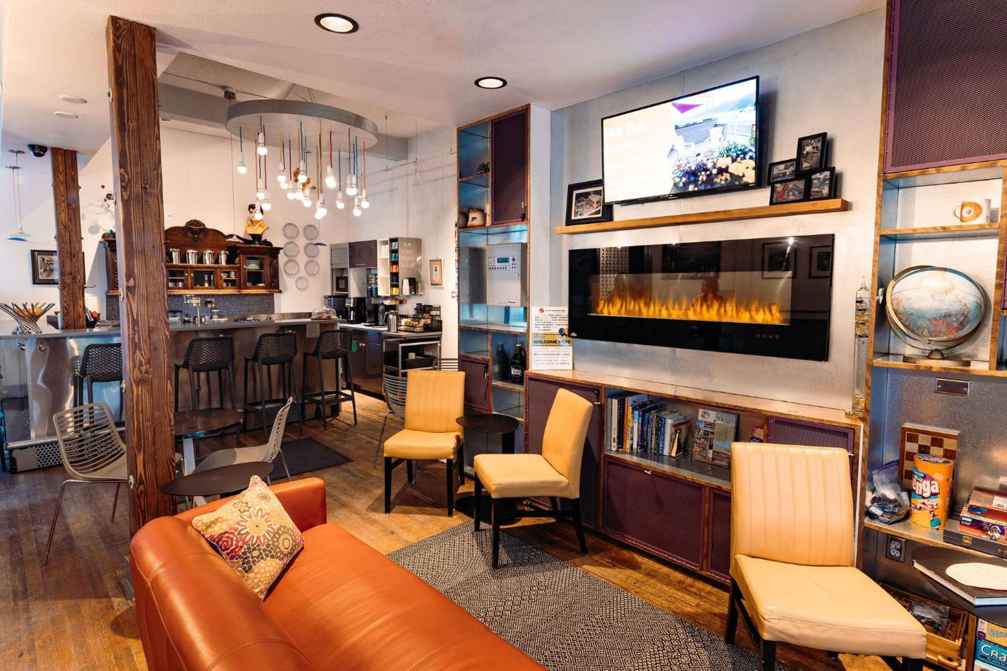 Silverbow Inn & Suites Джуно Экстерьер фото