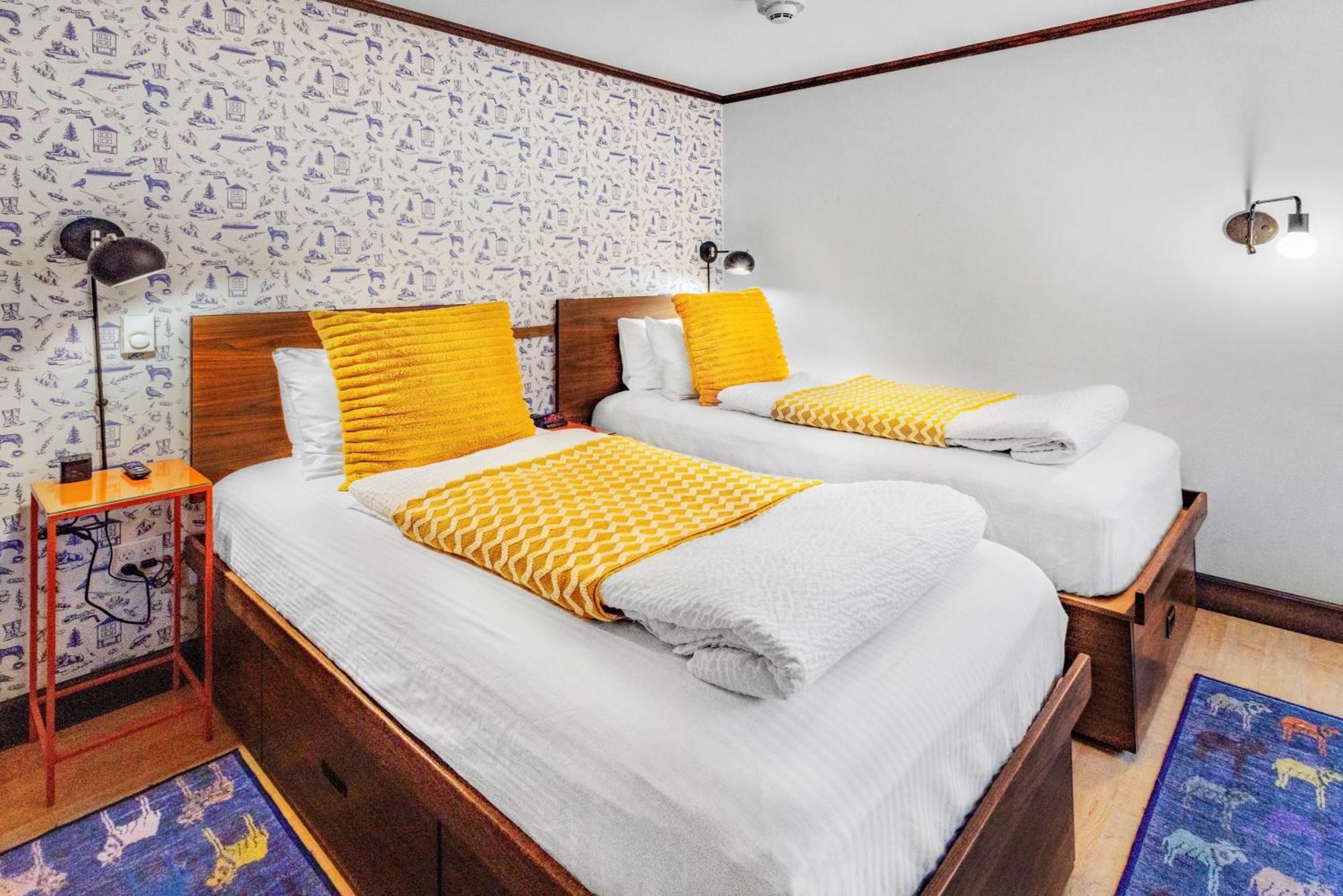Silverbow Inn & Suites Джуно Экстерьер фото